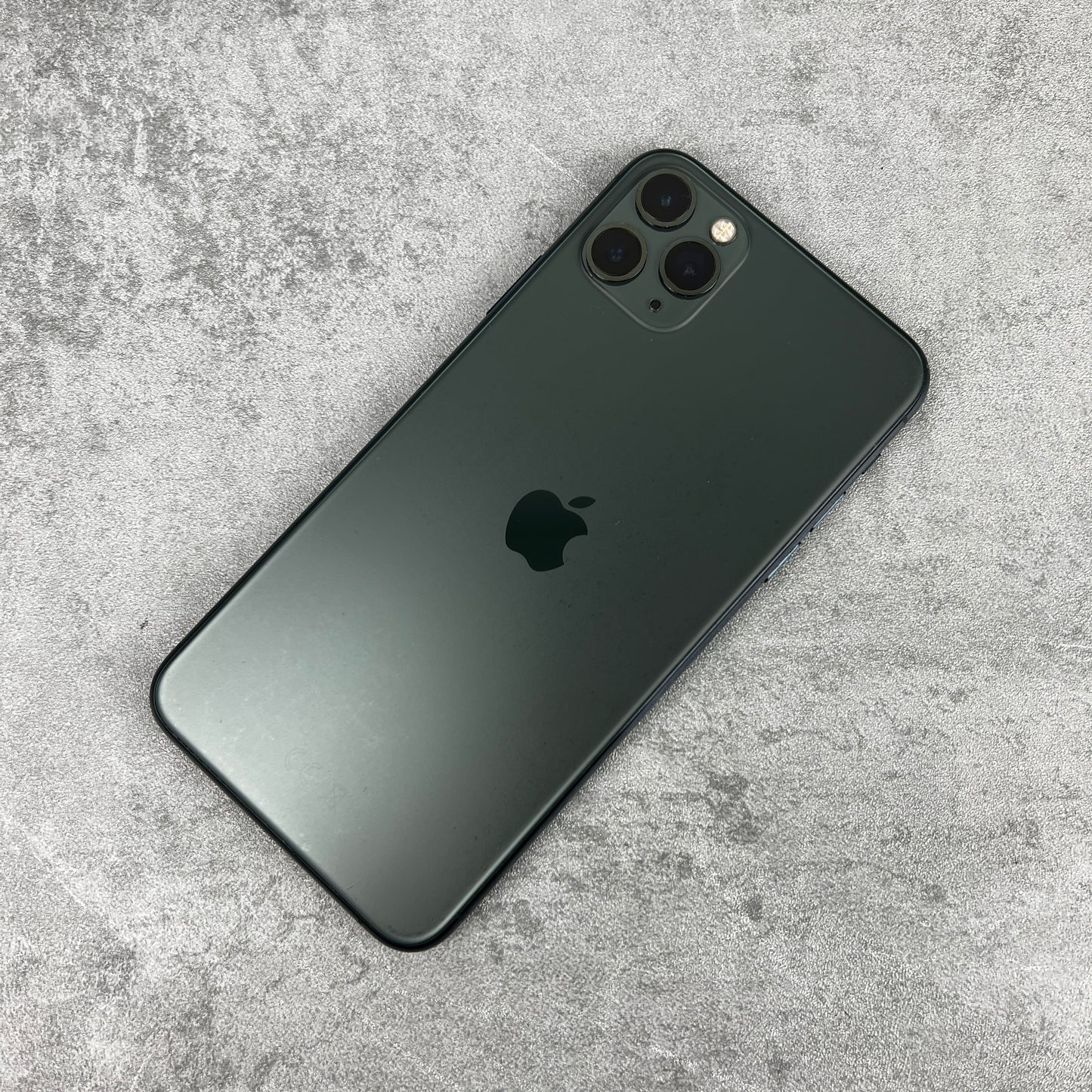 Apple iPhone 11 Pro Max in Midnight Green