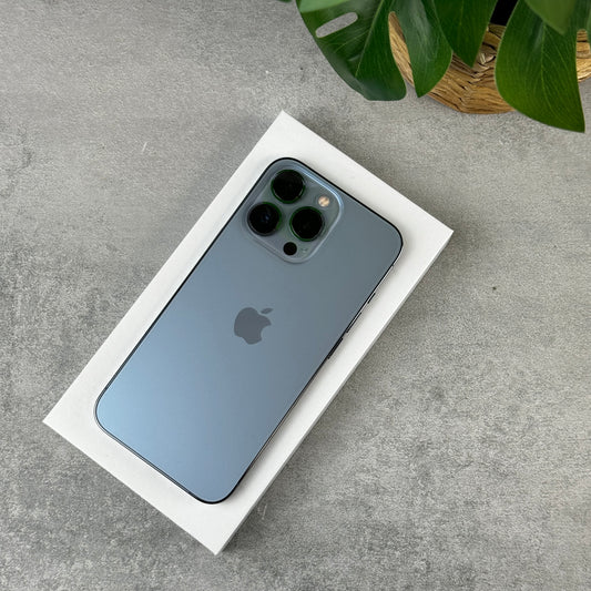 Apple iPhone 13 Pro Sierra Blue