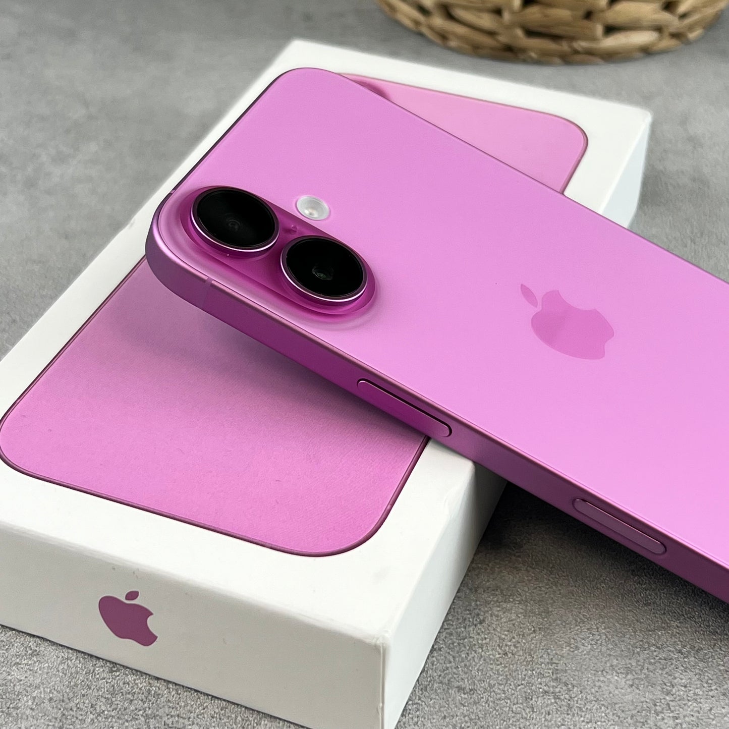 Apple iPhone 16 Pink (CERTIFIED)