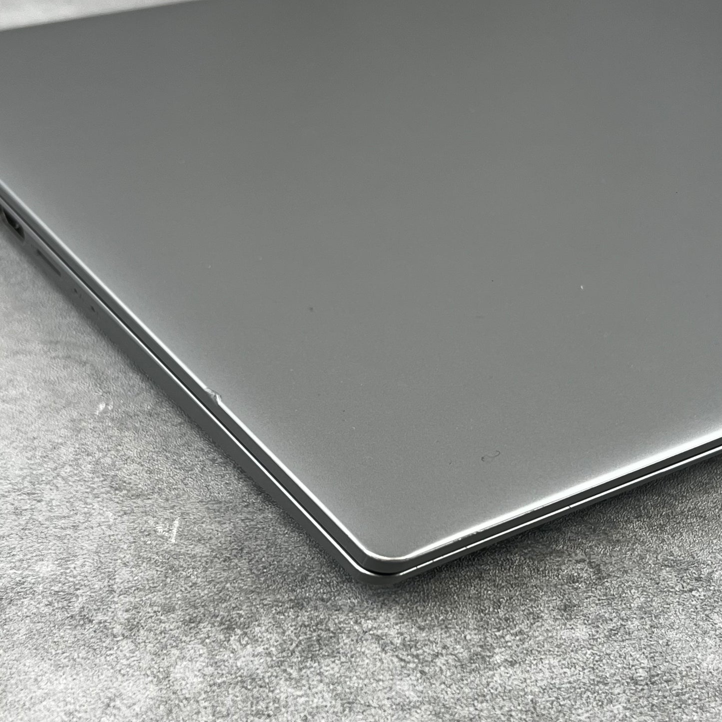 Lenovo IdeaPad 1 14IGL05 in Platinum Grey