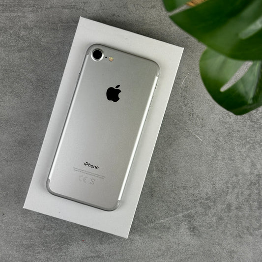 Apple iPhone 7 in Silver