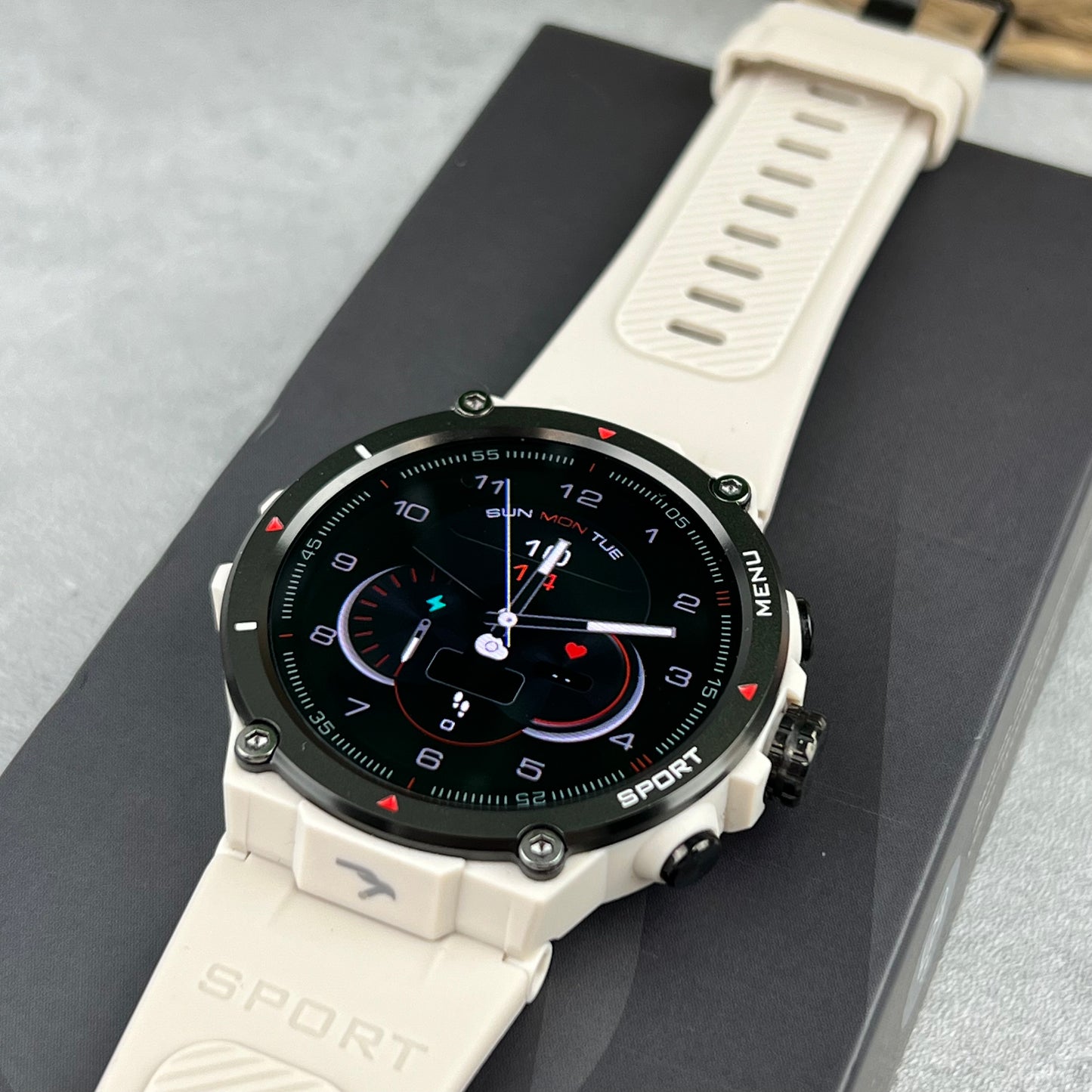 Veho Kuzo F1-S Smart Watch in White (CLEARANCE)